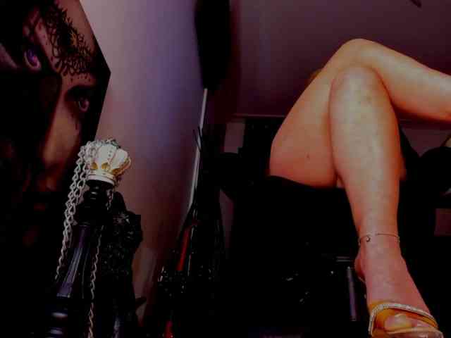 Mistress-Demi webcam