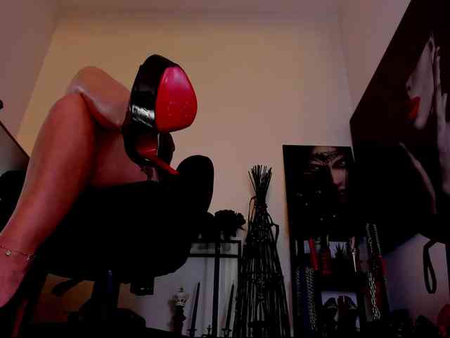 Mistress-Demi webcam