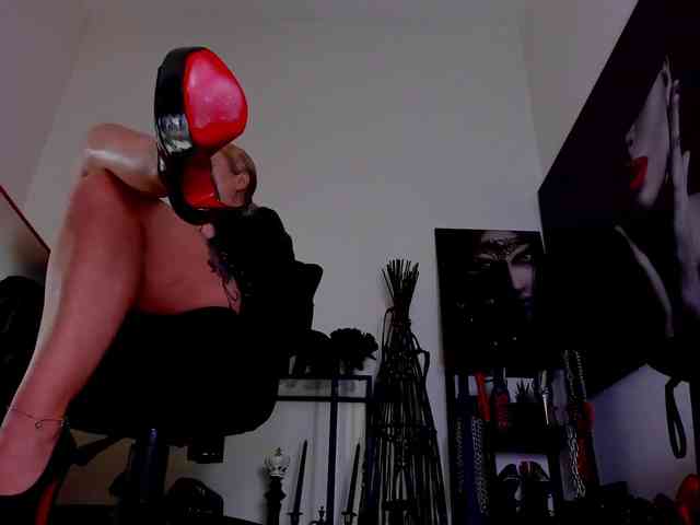 Mistress-Demi webcam