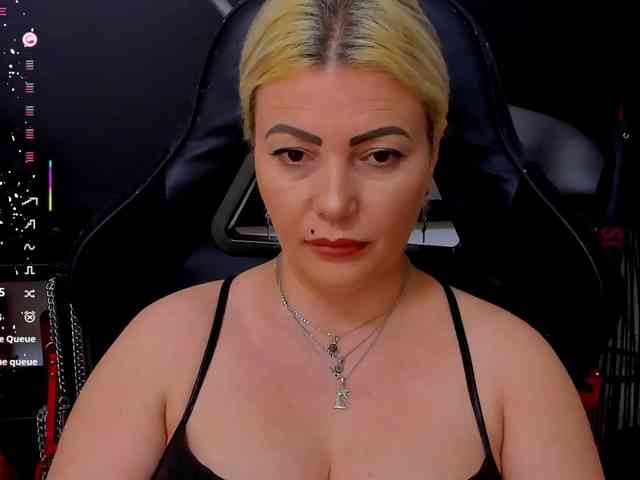 Mistress-Marilyn webcam