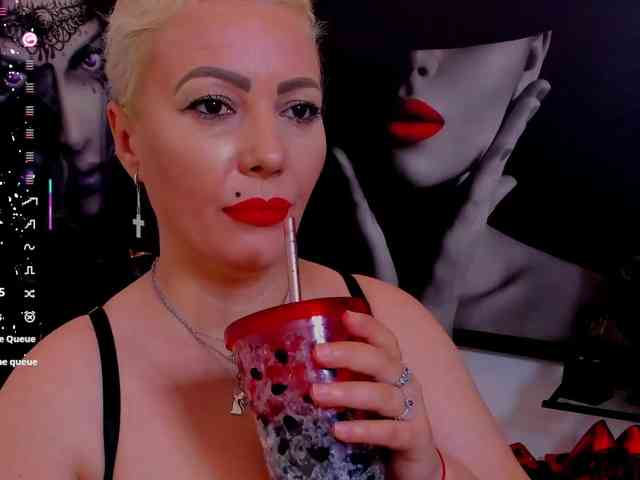 Mistress-Marilyn webcam