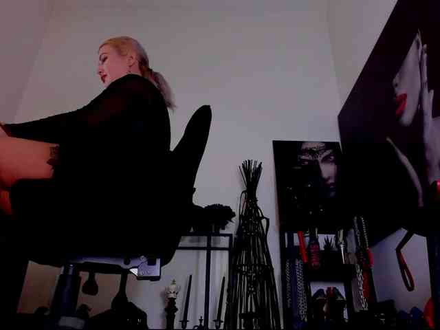 Mistress-Demi webcam