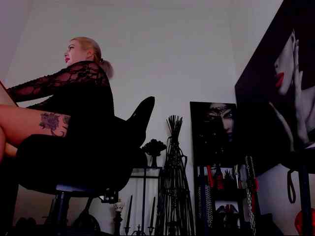 Mistress-Demi webcam