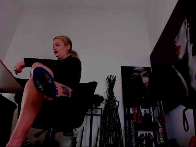 Mistress-Demi webcam