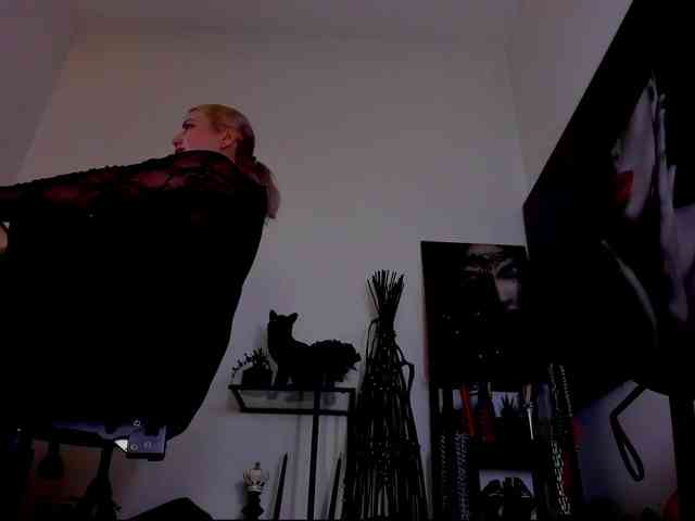 Mistress-Demi webcam