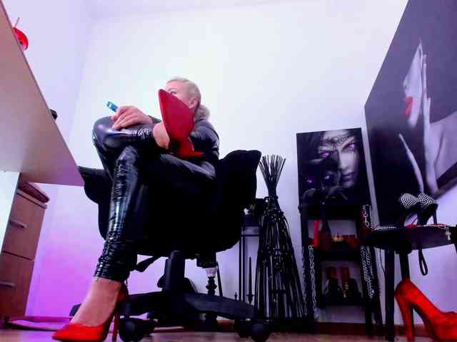 Mistress-Marilyn webcam