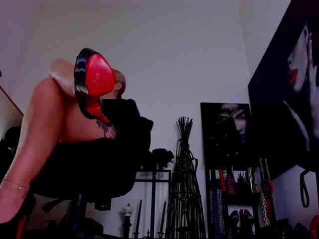 Mistress-Demi webcam