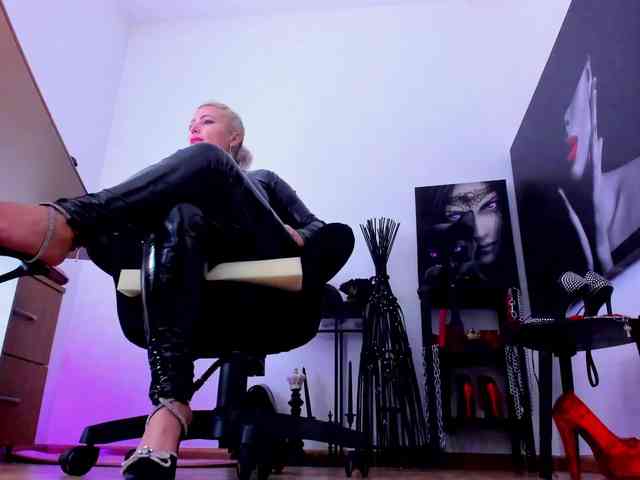 Mistress-Marilyn webcam
