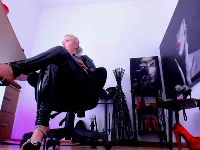 Mistress-Marilyn webcam