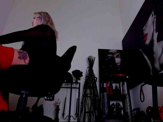 Mistress-Demi webcam