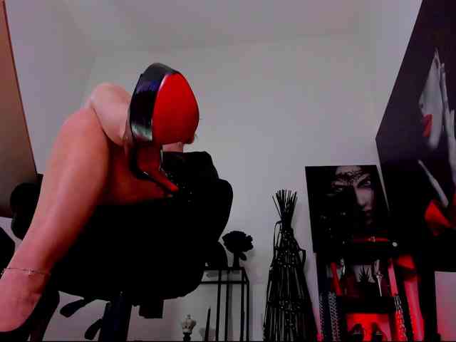Mistress-Demi webcam