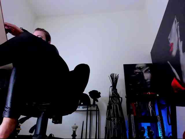 Mistress-Demi webcam