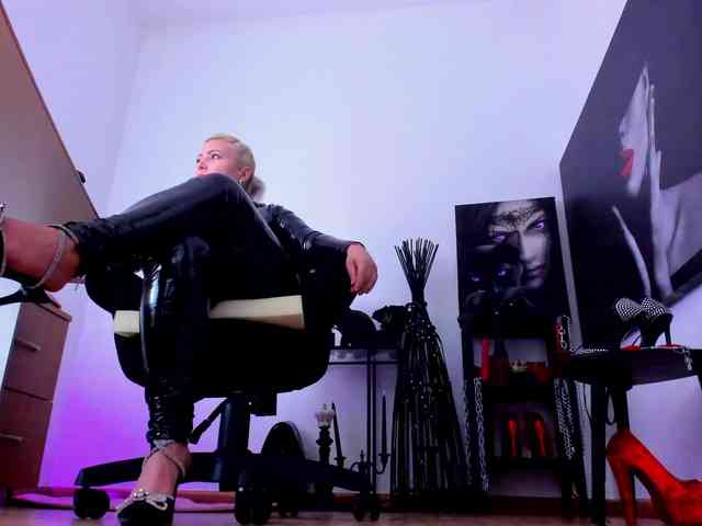 Mistress-Marilyn webcam