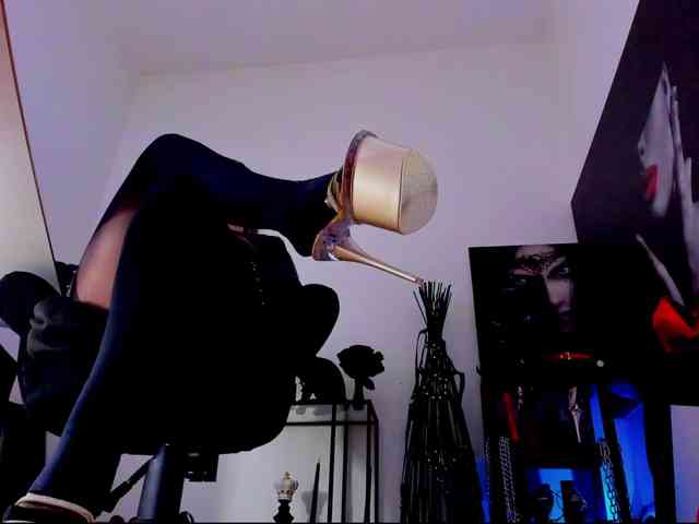 Mistress-Demi webcam