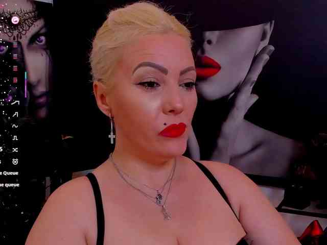 Mistress-Marilyn webcam