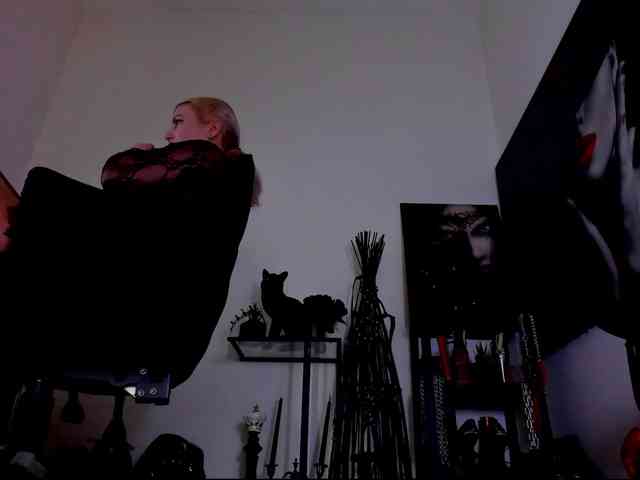 Mistress-Demi webcam