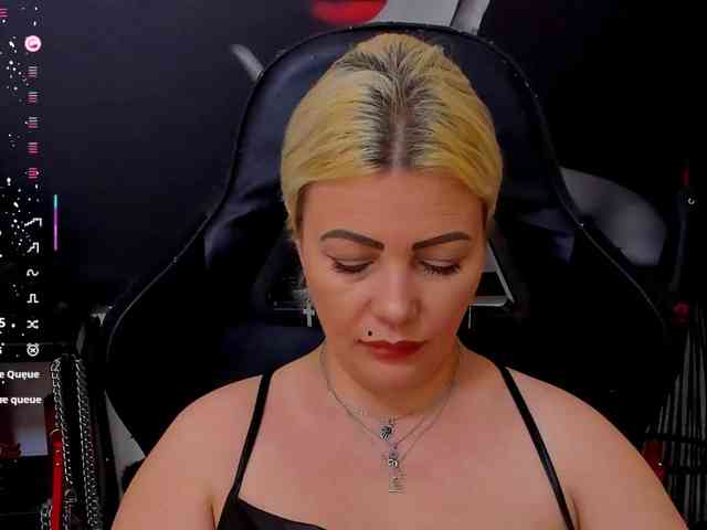 Mistress-Marilyn webcam