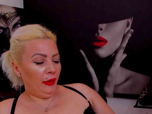 Mistress-Marilyn webcam