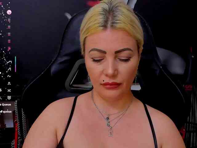 Mistress-Marilyn webcam