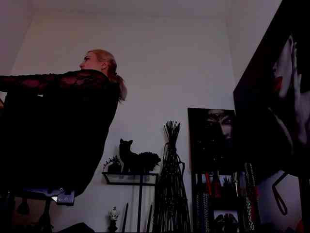 Mistress-Demi webcam