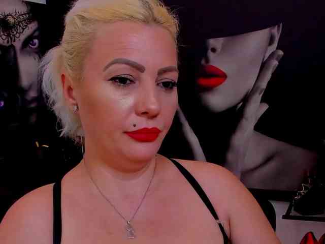 Mistress-Marilyn webcam