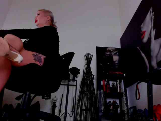 Mistress-Demi webcam