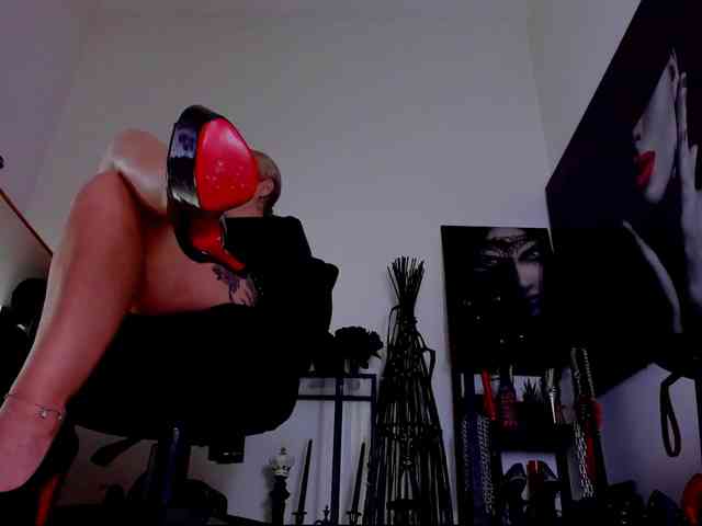 Mistress-Demi webcam