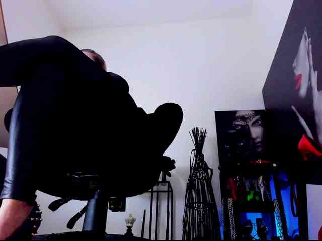 Mistress-Demi webcam