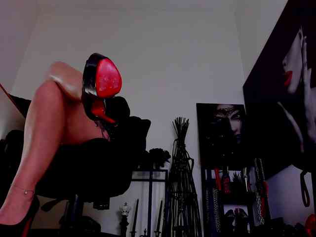 Mistress-Demi webcam