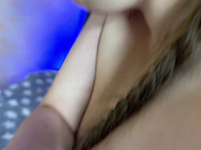 little-nymphomaniac's BongaCams show and profile