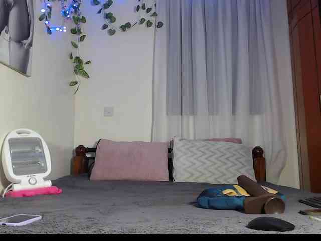 sexy-goddess- webcam