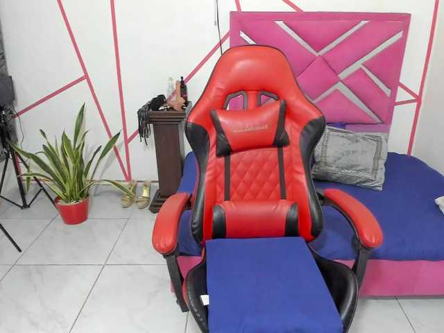 NathyNatasha's BongaCams show and profile