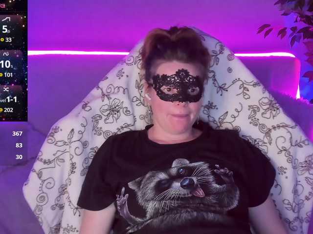 Discover GloriaGrays from BongaCams