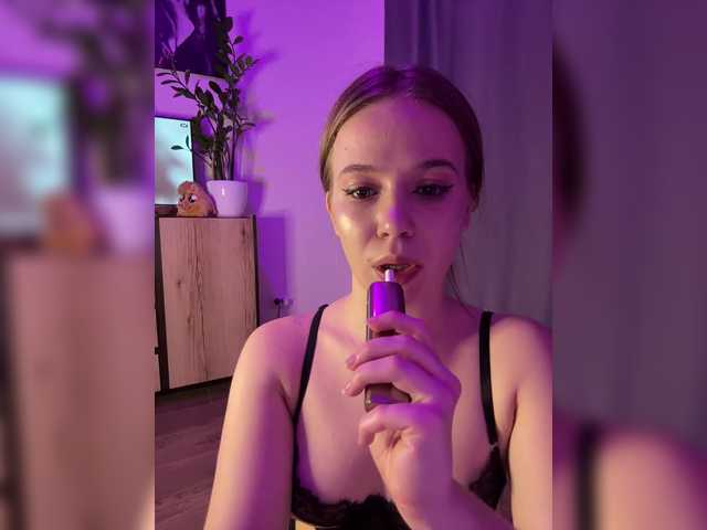 mariaaa-1's BongaCams show and profile