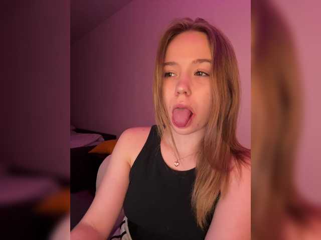 mariaaa-1's BongaCams show and profile