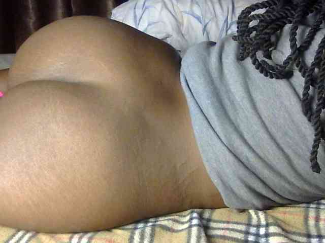 bootyliciousbaddie webcam