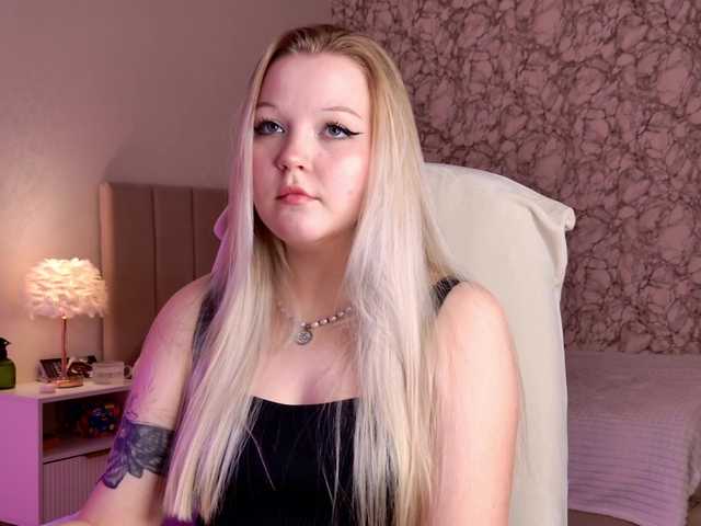 jane-suckss's BongaCams show and profile