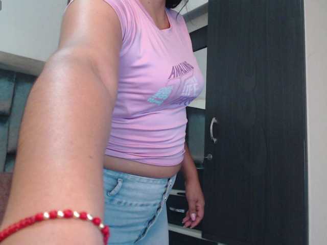 Jeann-Foster live cam profile