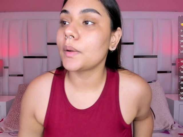  AlannaWest chat room