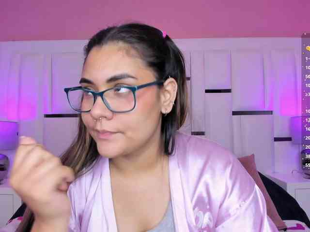 AlannaWest webcam