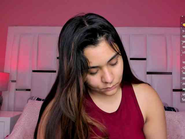 AlannaWest webcam