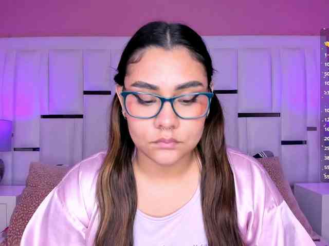 AlannaWest webcam