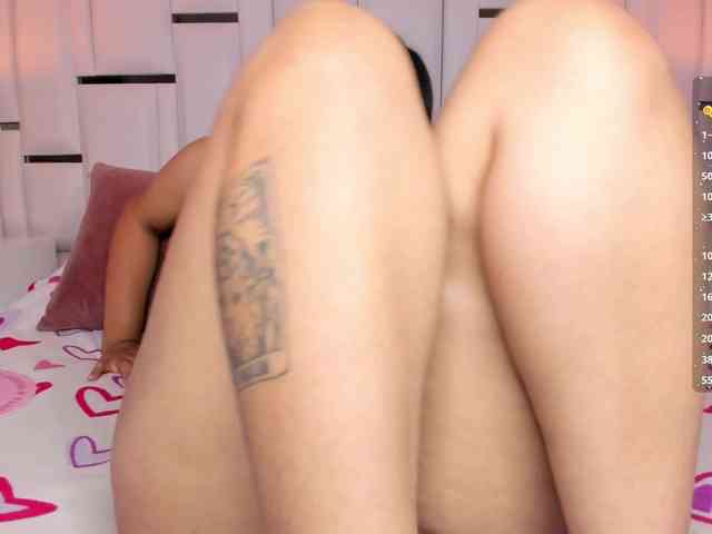 AlannaWest webcam