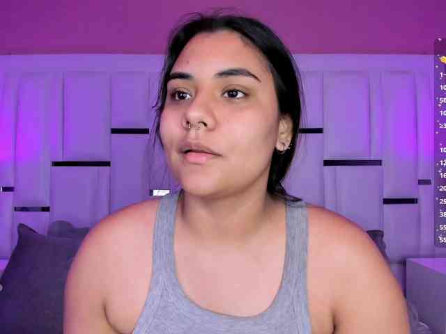 AlannaWest webcam