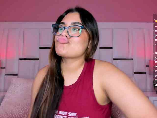 AlannaWest webcam