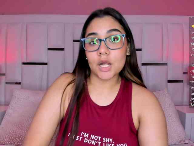 AlannaWest webcam