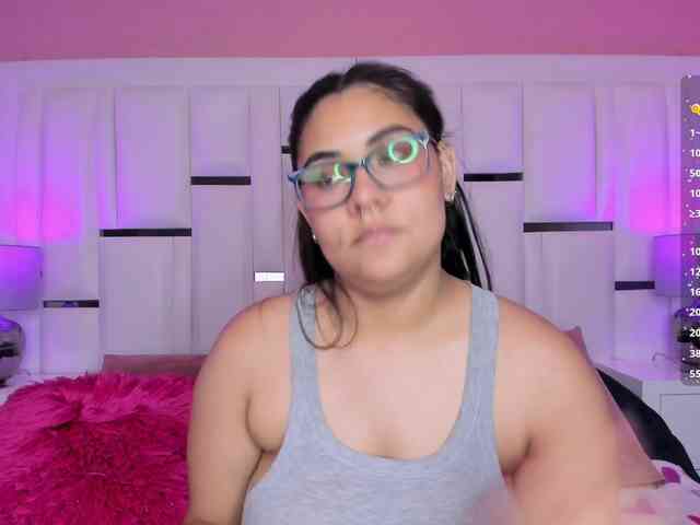 AlannaWest webcam