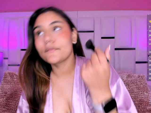 AlannaWest webcam