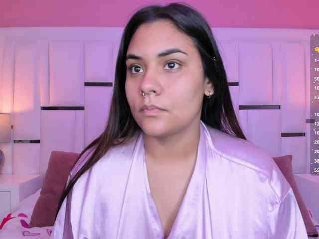 AlannaWest webcam