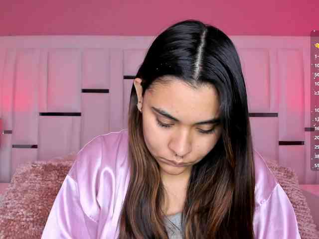 AlannaWest webcam